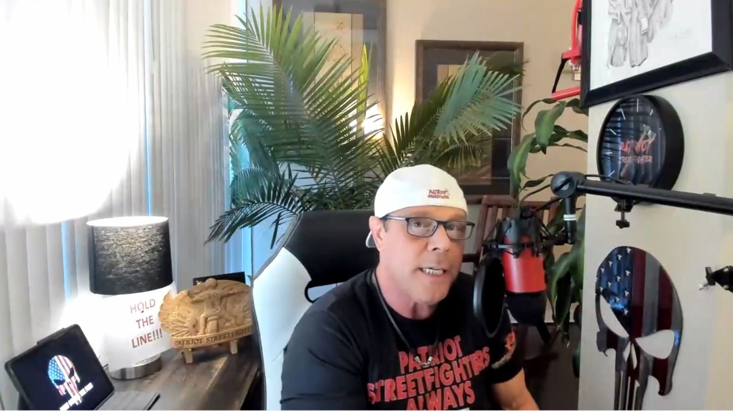 The “Patriot Streetfighter’s” Opinion Of The Galveston Police Officer That Arrested A Woman For No Mask