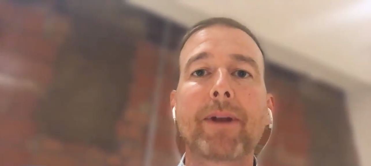 Doctor Calls for Early Outpatient Treatment over Injections