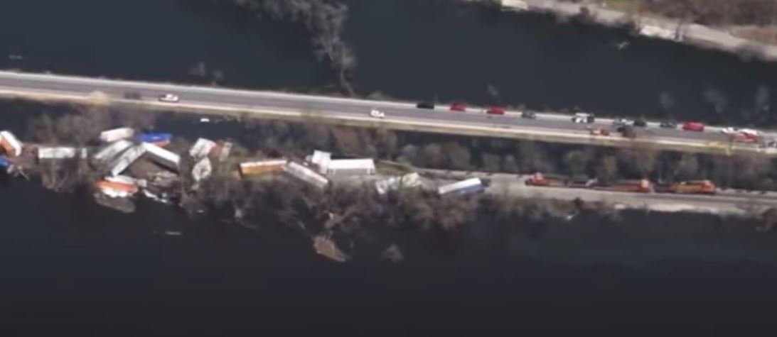 Huge Train Crash On Bridge Collapsing Into Mississippi River: Precarious Lithium Batteries & Paint