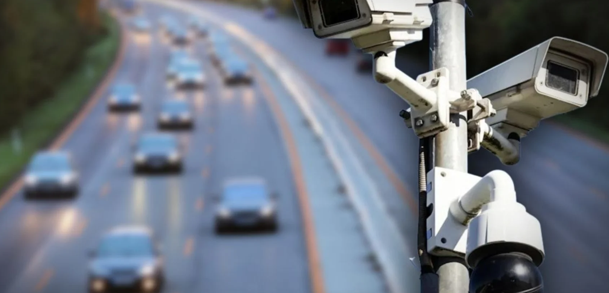 This Company Will Add Phone, AirPod, and Smartwatch Trackers to License Plate Readers